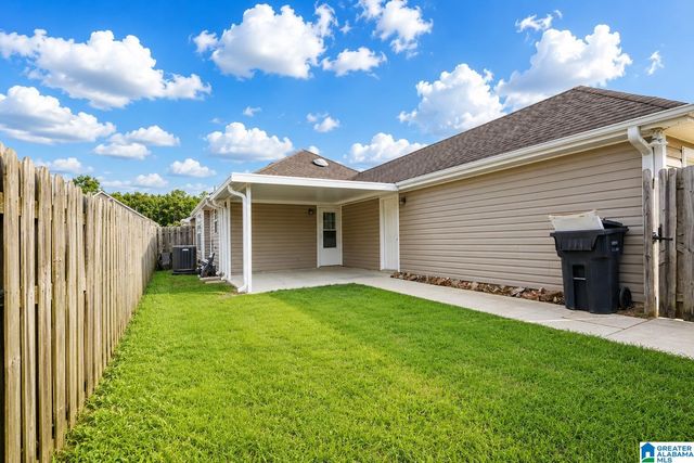 2231 VILLAGE LANE, Calera, AL 35040