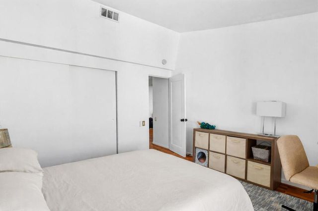 261 E La Verne Way Q, Palm Springs, CA 92264