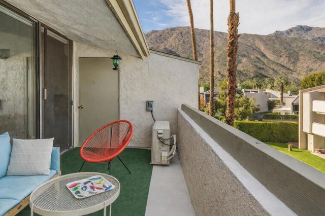 261 E La Verne Way Q, Palm Springs, CA 92264