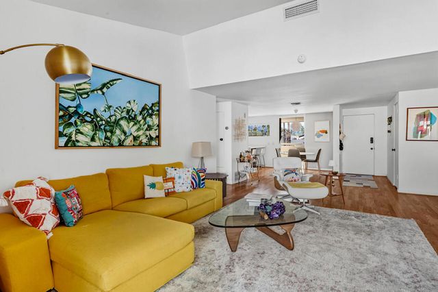 261 E La Verne Way Q, Palm Springs, CA 92264