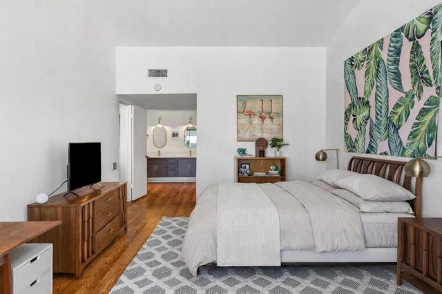 261 E La Verne Way Q, Palm Springs, CA 92264