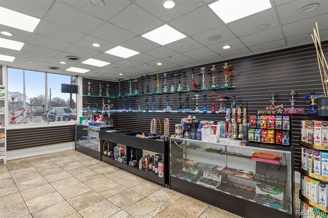 25462 Ford Road, Dearborn Heights, MI 48127