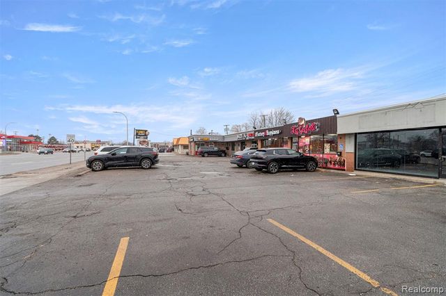 25462 Ford Road, Dearborn Heights, MI 48127