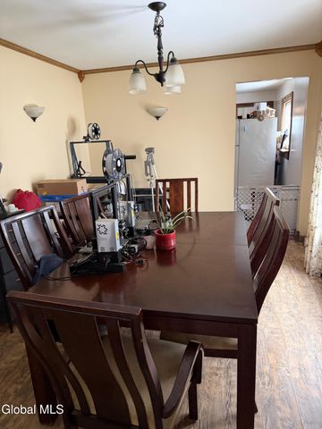 12 E Clinton Street, Johnstown, NY 12095