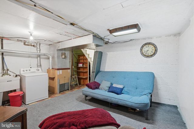 5916 NEWTOWN AVE, Philadelphia, PA 19120