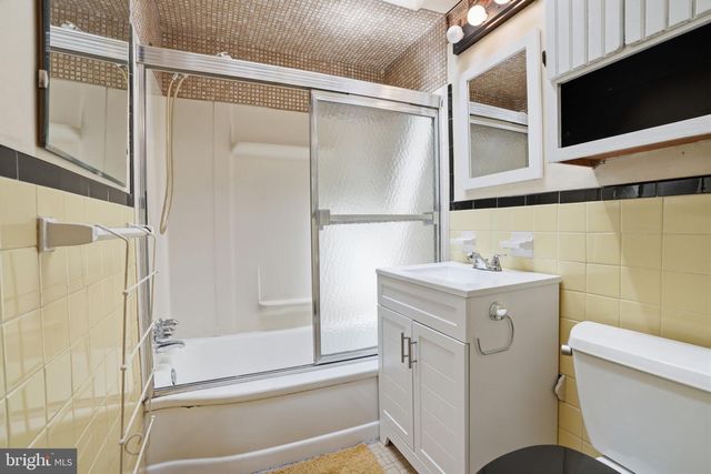 5916 NEWTOWN AVE, Philadelphia, PA 19120