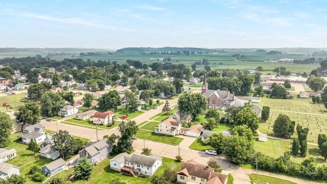 102 S Peterson AVENUE, Blair, WI 54616