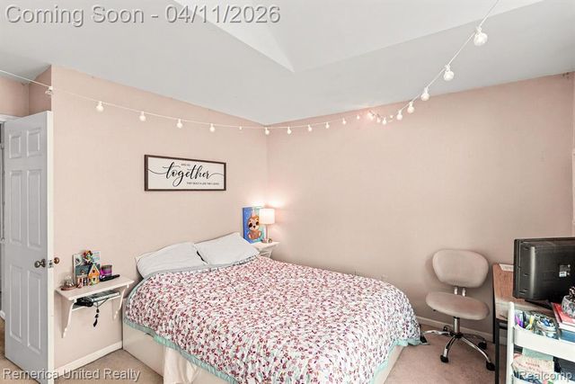 959 S Parkwood Drive, South Lyon, MI 48178