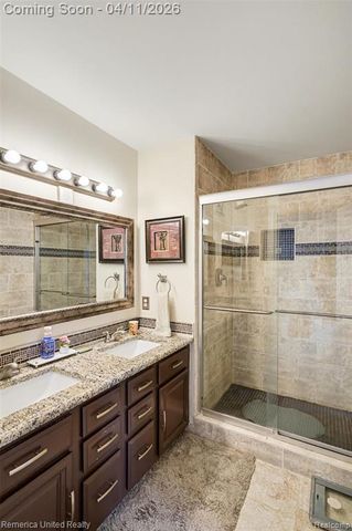 959 S Parkwood Drive, South Lyon, MI 48178