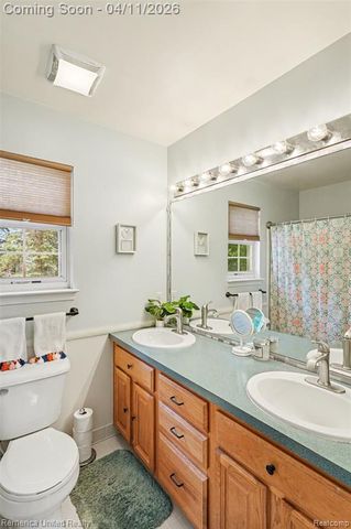 959 S Parkwood Drive, South Lyon, MI 48178