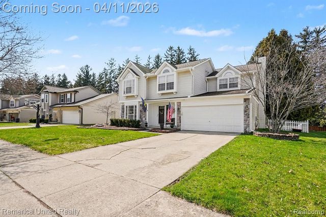 959 S Parkwood Drive, South Lyon, MI 48178