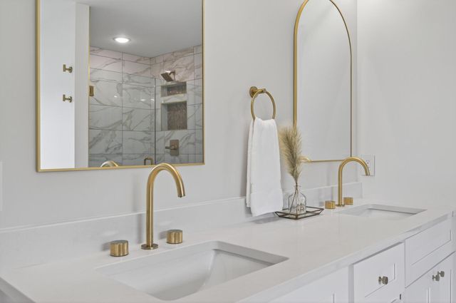 9978 14th Circle NE, Saint Michael, MN 55376