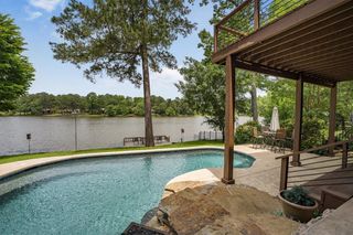 1927 East Lake Drive, Huntsville, TX 77340