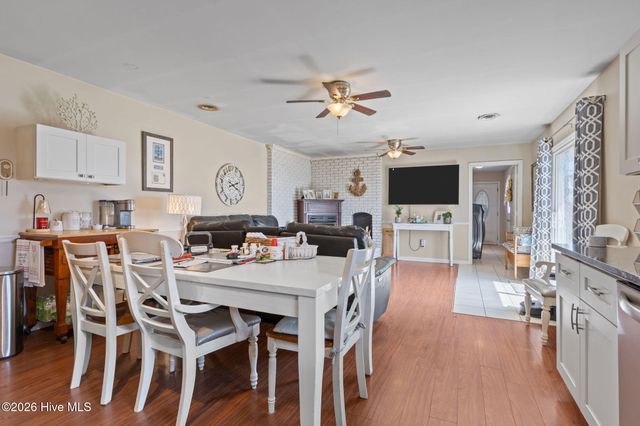 1286 Island Road, Harkers Island, NC 28531