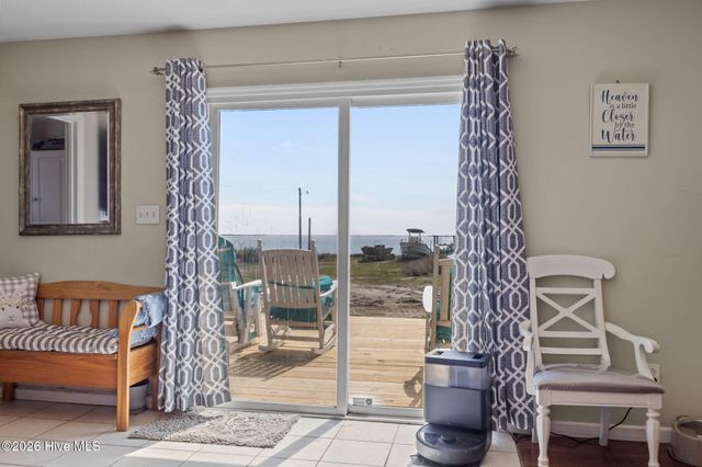 1286 Island Road, Harkers Island, NC 28531