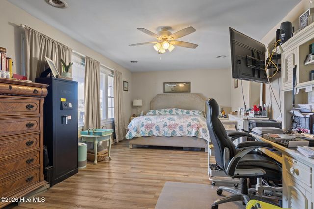 1286 Island Road, Harkers Island, NC 28531