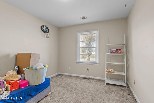 1286 Island Road, Harkers Island, NC 28531