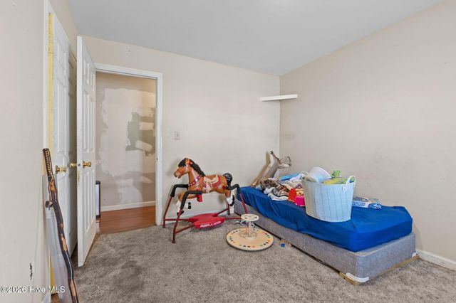 1286 Island Road, Harkers Island, NC 28531