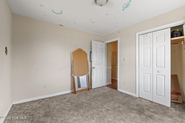 1286 Island Road, Harkers Island, NC 28531