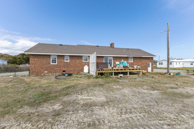1286 Island Road, Harkers Island, NC 28531