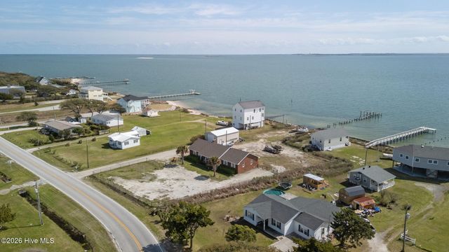 1286 Island Road, Harkers Island, NC 28531
