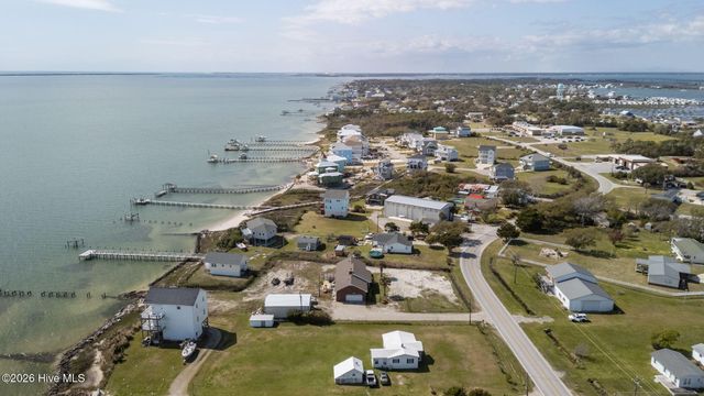 1286 Island Road, Harkers Island, NC 28531