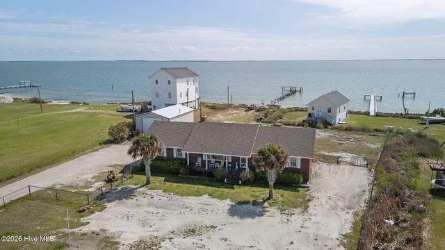 1286 Island Road, Harkers Island, NC 28531