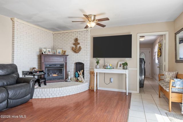 1286 Island Road, Harkers Island, NC 28531