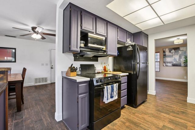 989 Northgate Dr, Yuba City, CA 95991