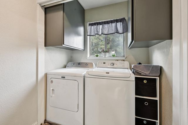 989 Northgate Dr, Yuba City, CA 95991