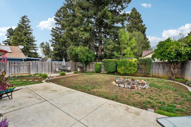 989 Northgate Dr, Yuba City, CA 95991