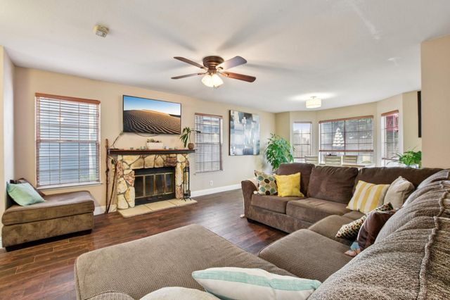 989 Northgate Dr, Yuba City, CA 95991