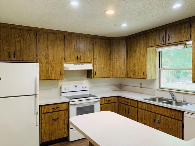 5200 N APOPKA VINELAND ROAD, Orlando, FL 32818