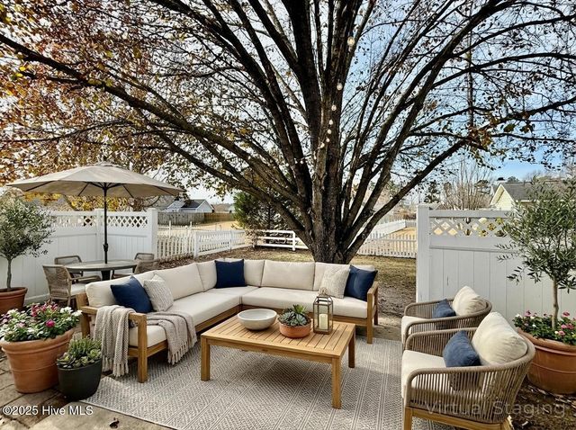 2903 Satterfield Drive, Greenville, NC 27834