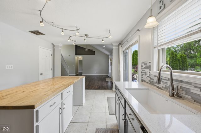 1114 Rockwell Drive, Greenwood, IN 46143