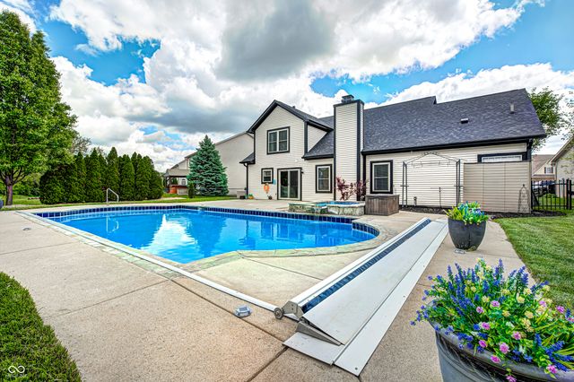 1114 Rockwell Drive, Greenwood, IN 46143