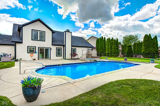 1114 Rockwell Drive, Greenwood, IN 46143