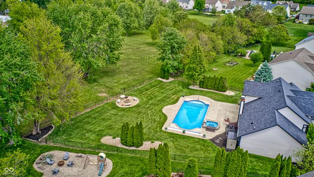 1114 Rockwell Drive, Greenwood, IN 46143