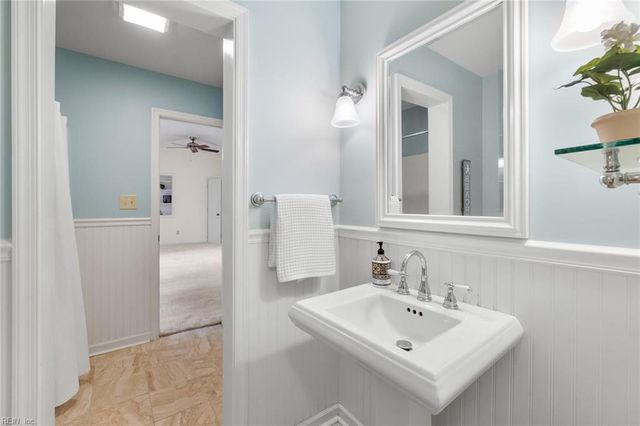 2188 Coach LN, Virginia Beach, VA 23454