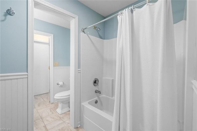 2188 Coach LN, Virginia Beach, VA 23454