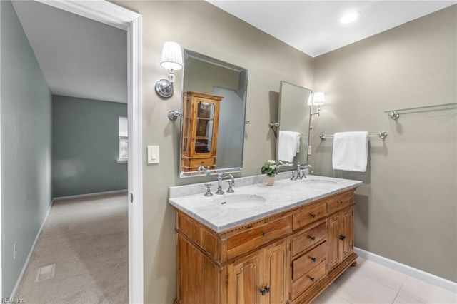 2188 Coach LN, Virginia Beach, VA 23454