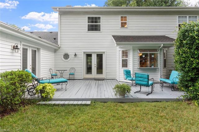 2188 Coach LN, Virginia Beach, VA 23454