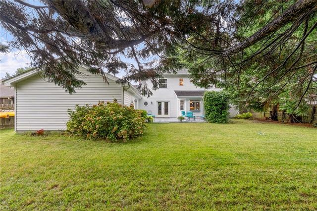 2188 Coach LN, Virginia Beach, VA 23454