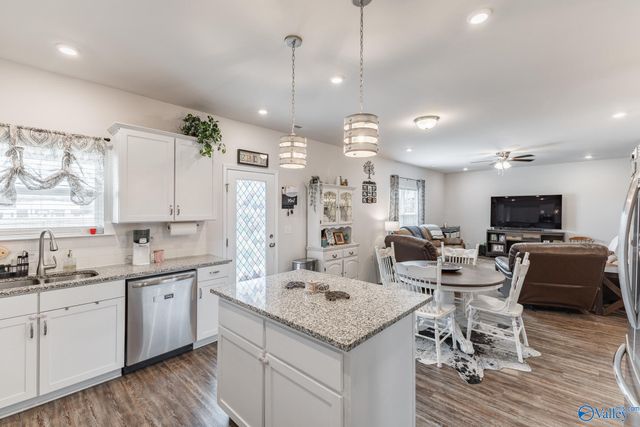 228 School House Drive, Decatur, AL 35603