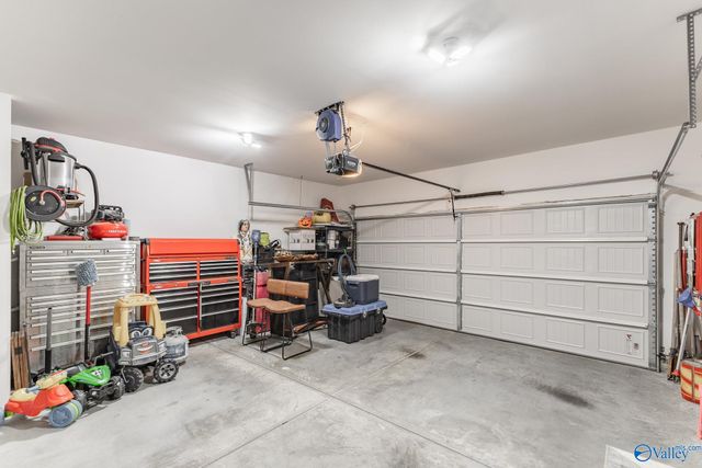 228 School House Drive, Decatur, AL 35603