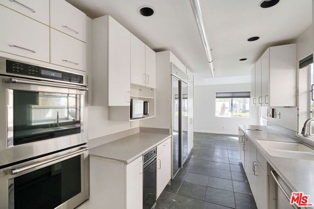 2606 Pacific Avenue, Manhattan Beach, CA 90266