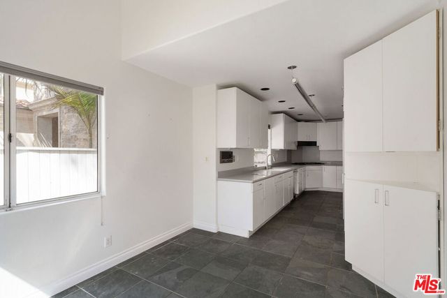 2606 Pacific Avenue, Manhattan Beach, CA 90266