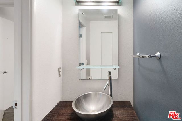 2606 Pacific Avenue, Manhattan Beach, CA 90266