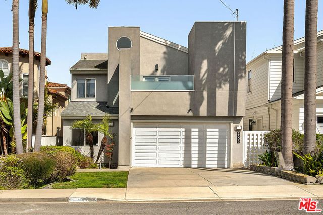 2606 Pacific Avenue, Manhattan Beach, CA 90266