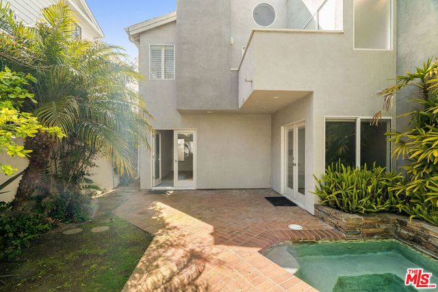 2606 Pacific Avenue, Manhattan Beach, CA 90266